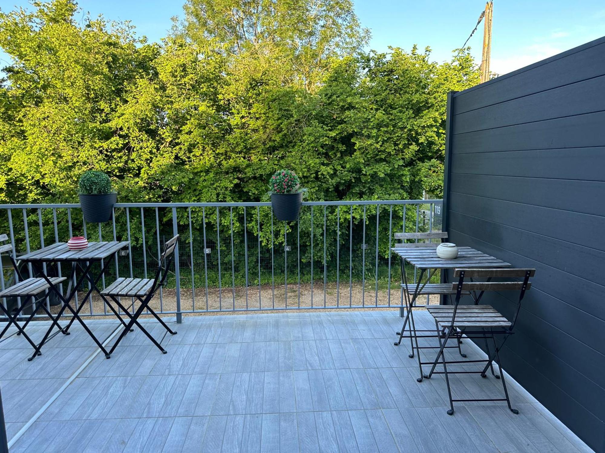 La Campagne à 5 Minutes De Tours. Appartement Fondettes